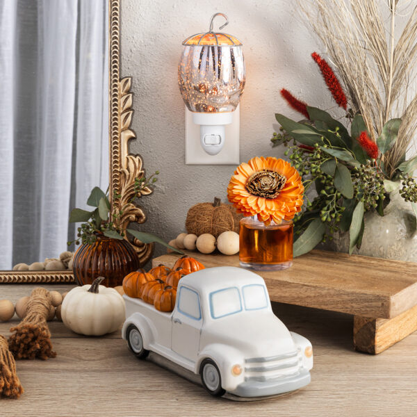 Embrace nostalgic fragrances with Scentsy's Harvest Collection