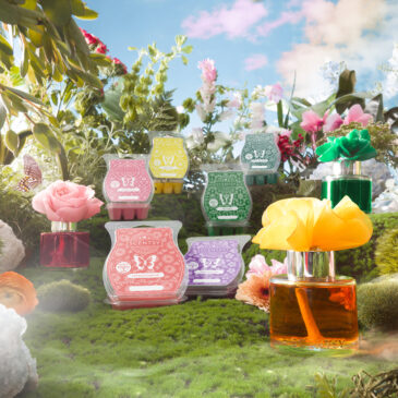 Bring home the scents featured at the Blossoms of Fragrance experience with the Happiness Blooms Collection